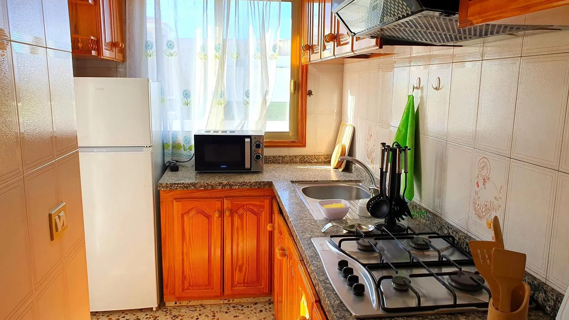 Seaside Whale Apartments Wifi 1I Los Abrigos Vakantiehuis
